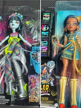 😈NEW💕2 Monster High Dolls - Frankie Stein and Cleo DeNile
